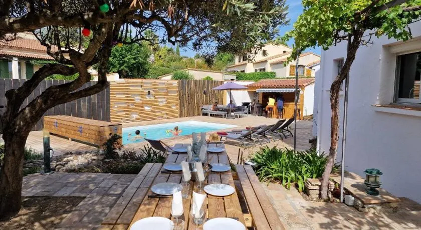 Villa Familiale avec Piscine proche de Sète et de Montpellier - Image 1