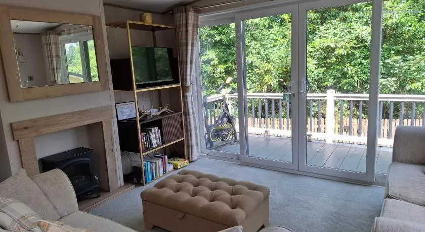 Fir Tree - 2 bedrooms sleeps 5 - Image 1