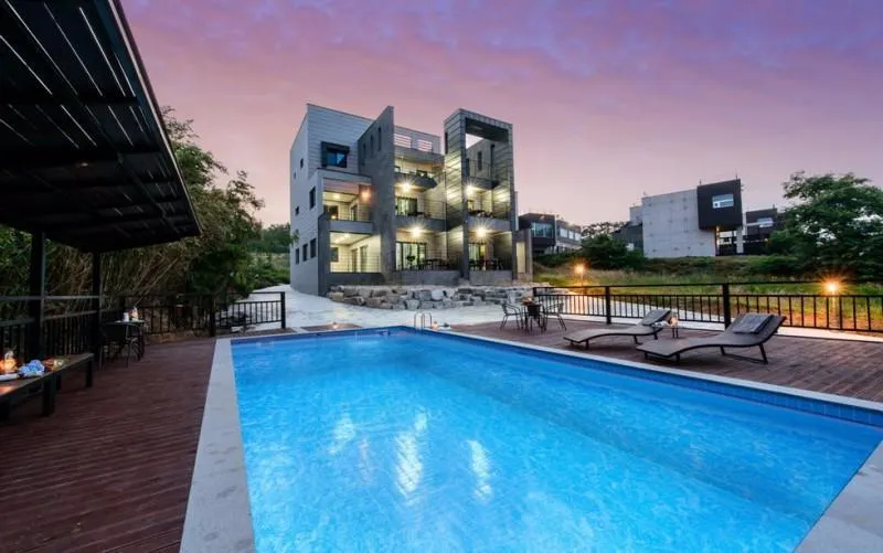 Pohang Good's Pool Villa - Image 1