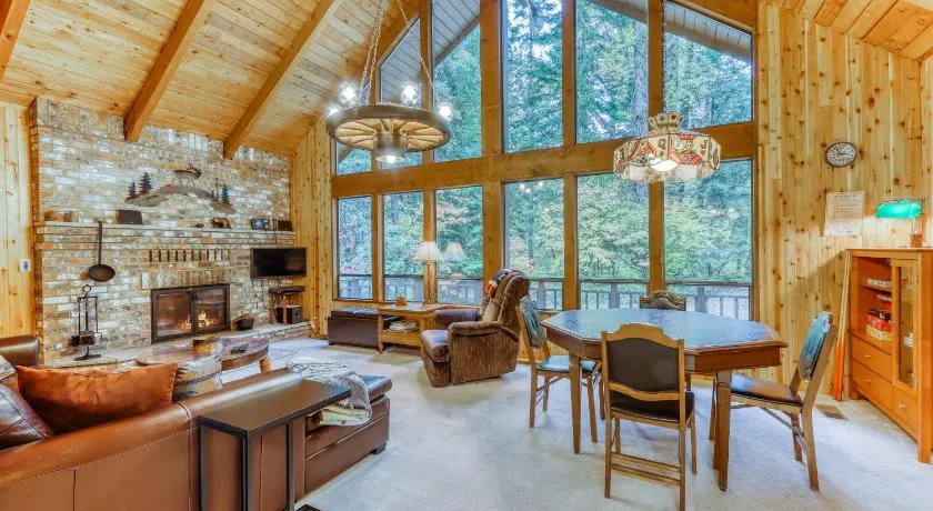 Yakima River Cabin - Image 1
