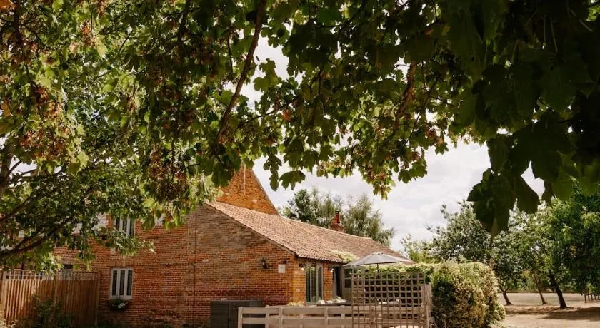 The Cart Lodge - relaxing rural spa break - Image 1