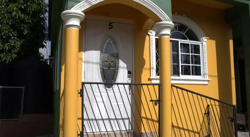 Coke Guest House - Image 1