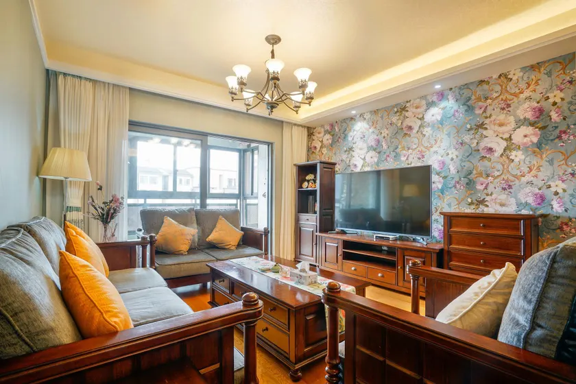 Rachel’s Apartment in Guilin - Image 1