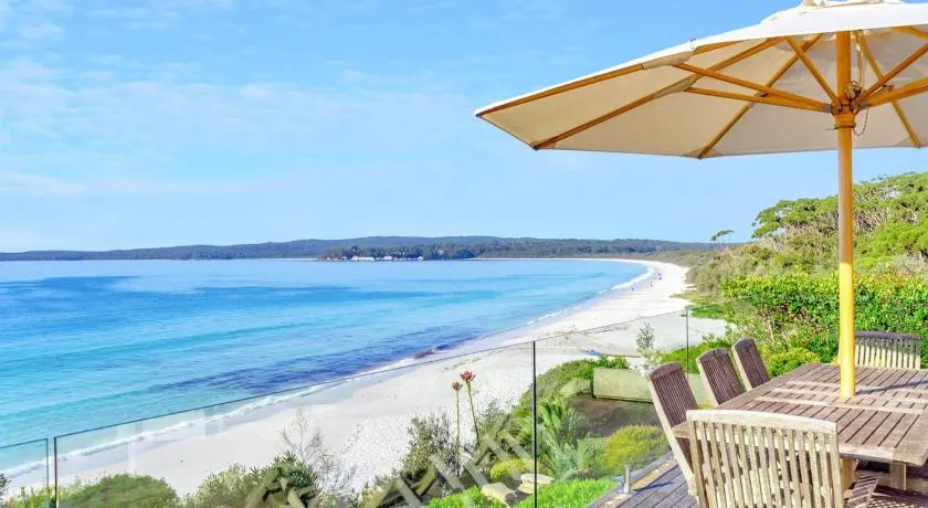 Elandra Hyams Beach - Image 1