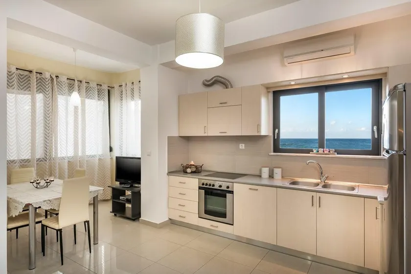 Athina's Flat  on the sea, chania, crete - Image 1
