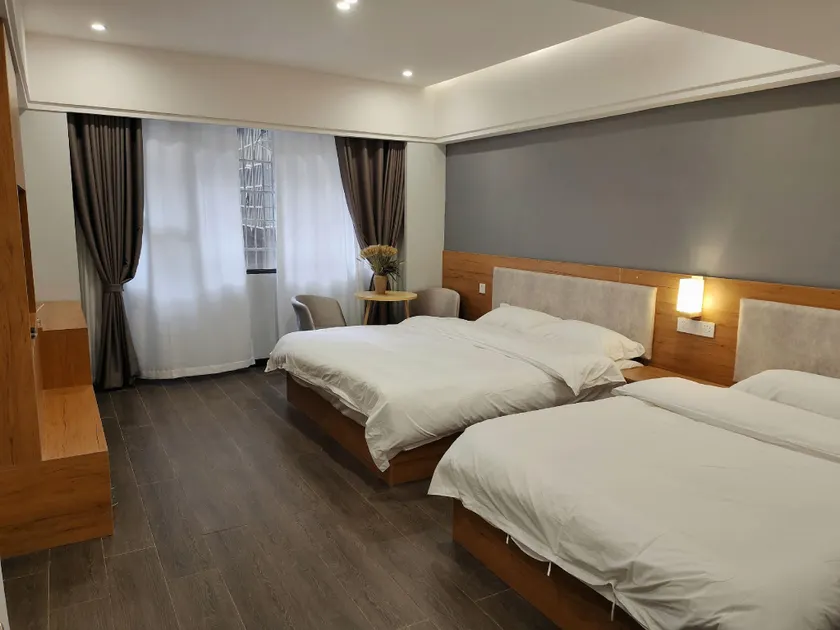 Huiyou Hotel - Image 1