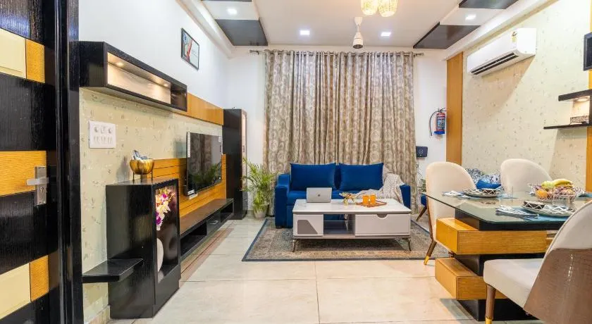 Homlee-Luxury Inn 3BHK - Image 1