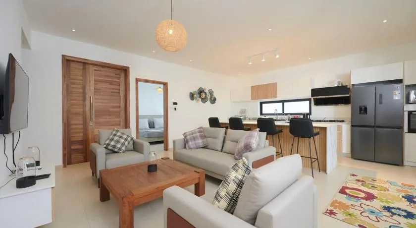 Trou aux Biches Rooftop Jacuzzi - 3 Bed En suite - Image 1