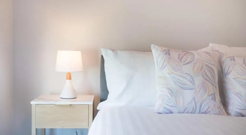 Cozy Suburban Haven Parking & Wi-Fi - Image 1
