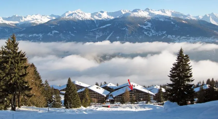 Charmantes Apartment mit beheiztem Pool | Bergblick | Skifahren in der Nähe - Image 1
