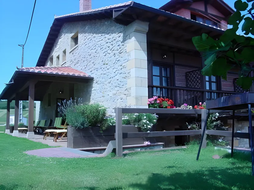Posada Rural Valoria - Image 1
