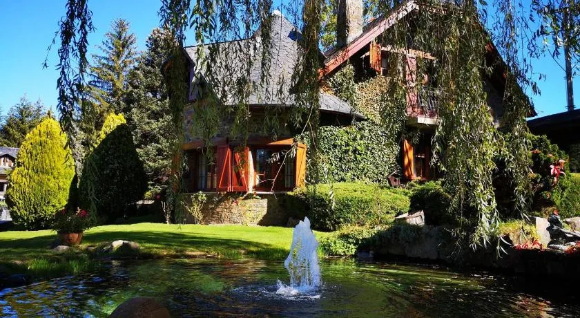 Chalet con gran jardín en Llivia - Image 1