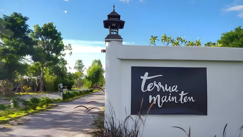 Terrua Main Ten Villa Garden - Image 1