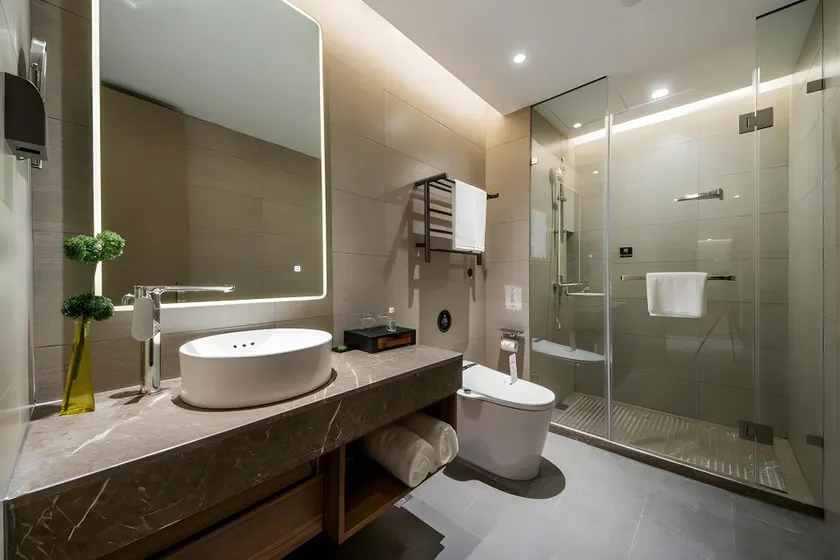 Home Inn Plus Nanjing Railway Station Xuanwu Lake - Image 1