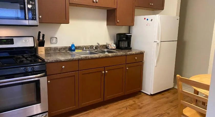 Spacious Updated 1 Bedroom Apartment - Image 1