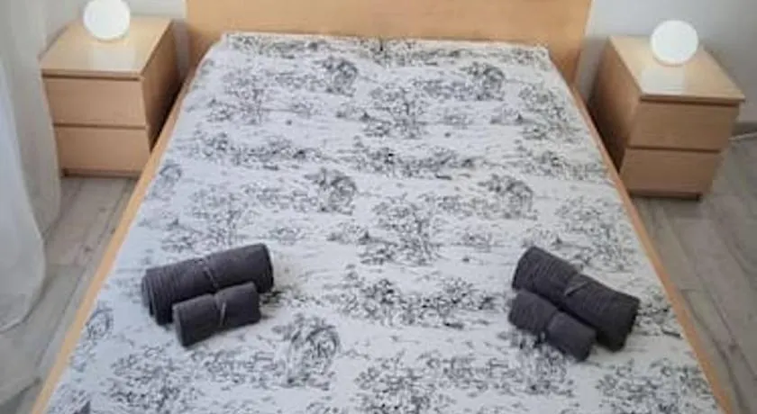 Dream Apartments Stanza 2 in appartamento condiviso con bagno privato in camera - Image 1