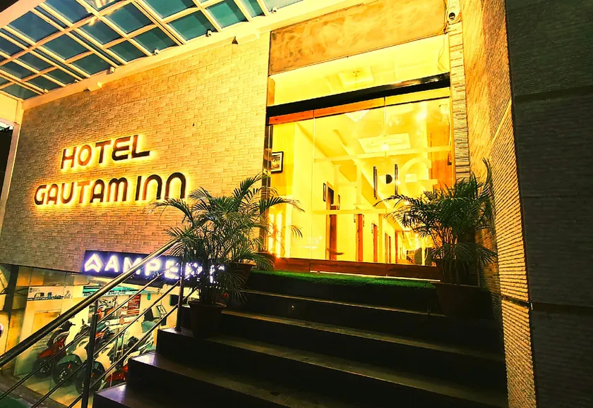 hotel Gautam Inn - Image 1