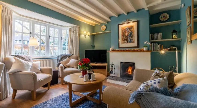 Manor Lodge Cottage - Image 1