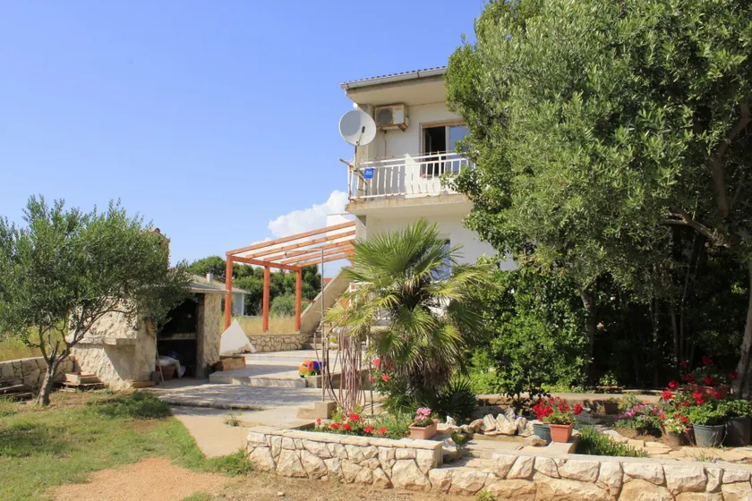 Apartment Branko A1 Povljana, Island Pag - Image 1