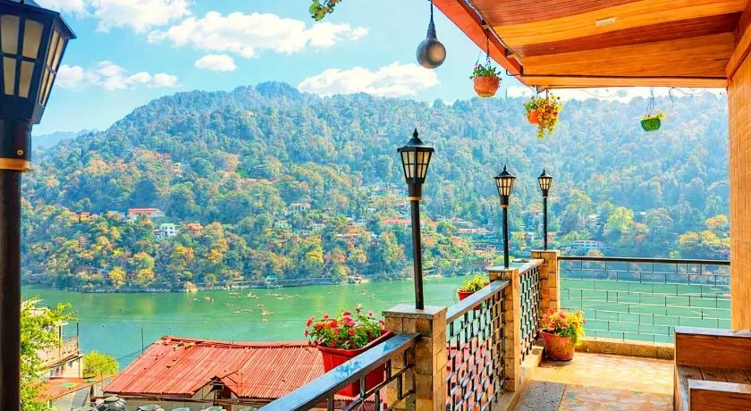 Front View Hotel Vinayak Grand Near Mall Road Best Luxury Stay In Nainital - Image 1