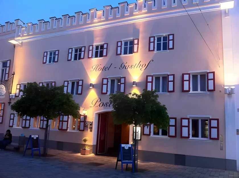Hotel-Gasthof Postbräu Dingolfing - Image 1