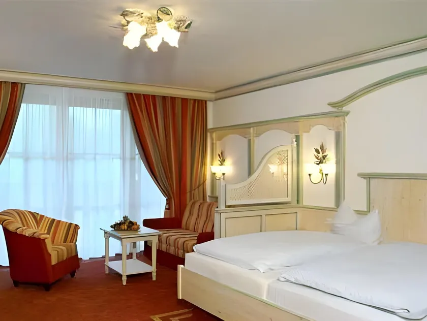 Wellness Hotel Bayerischer Hof - Image 1