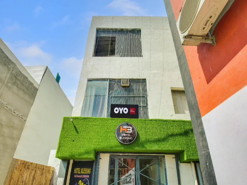 Hotel O Blessing - Image 1