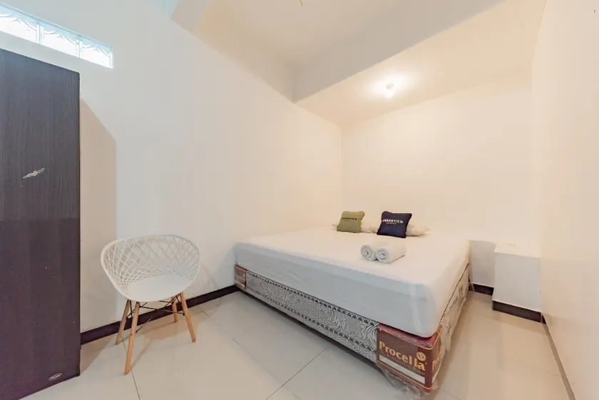 Urbanview Hotel Syariah 99 Banjarbaru by RedDoorz - Image 1