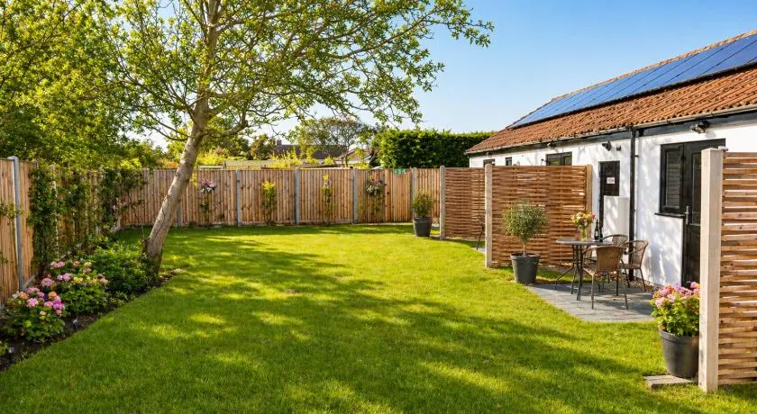 Lytton Tree Lodge Self-Catering Garden Lodges - Near Southwold - Image 1