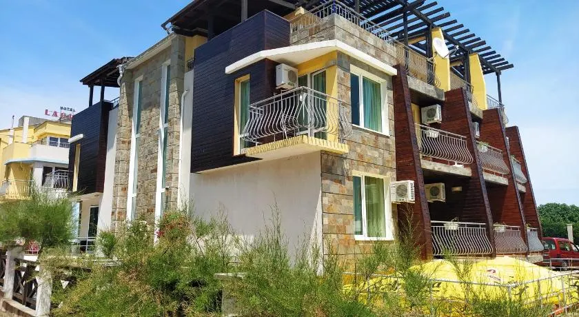 Family Hotel Littoral - Image 1