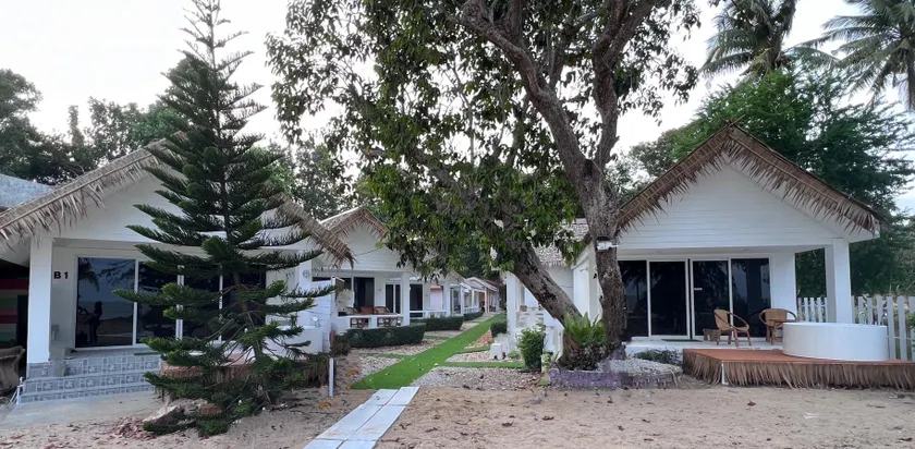 Warm Beach Resort - Image 1