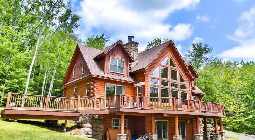 Luxurious Home & Amazing Views - Image 1
