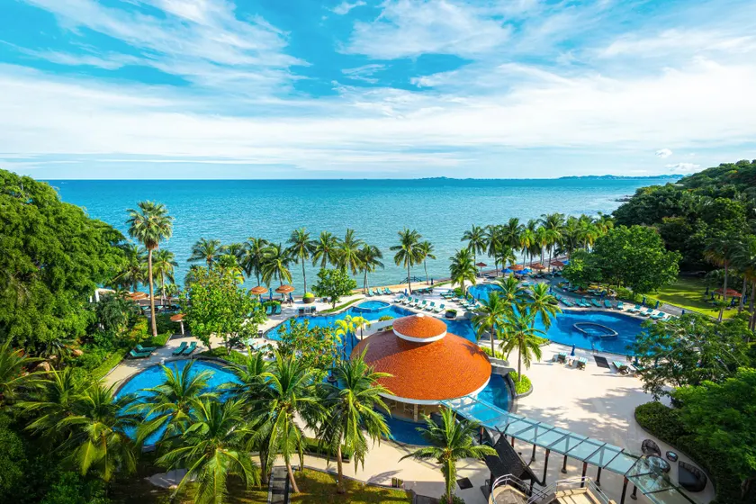 Royal Wing Suites & Spa Pattaya - Image 1