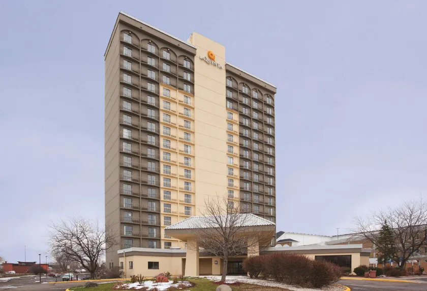 Bloom Hotel - Image 1