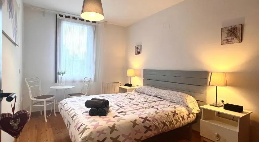Apartaments del Camp - L'Amfitriona - Image 1