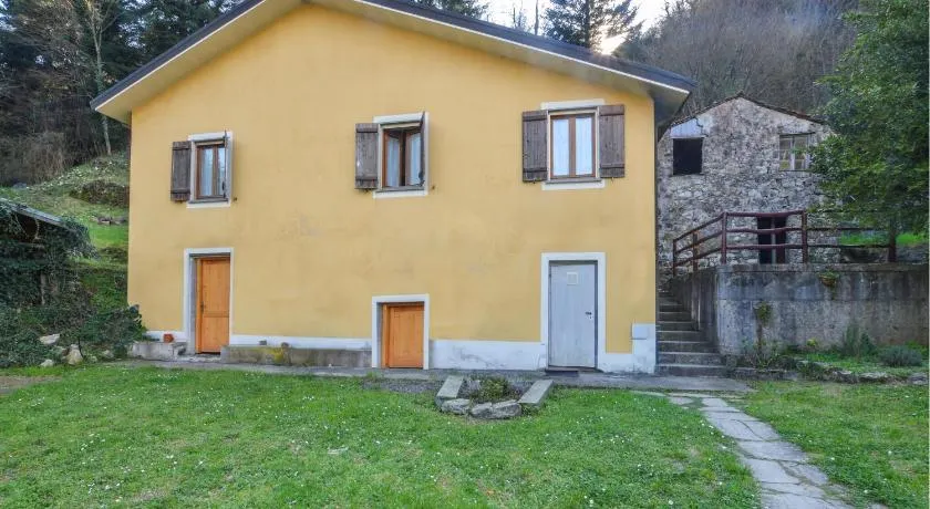 Awesome Home In Varese Ligure - Image 1