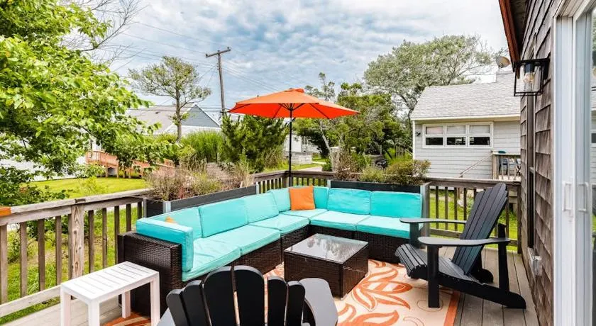 Cayuga Street Sunshine Retreat - Image 1