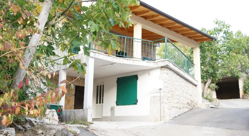 Dream Stonehouse - Image 1
