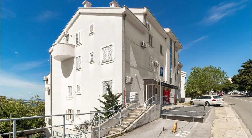 Beach Front Apartment In Crikvenica With Wifi - Image 1