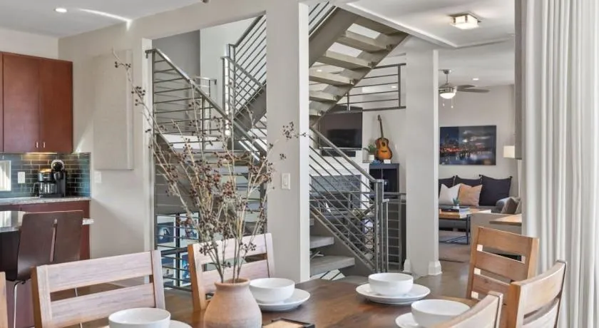 Downtown w Rooftop Deck 4 Bedrooms 3 Baths - Image 1