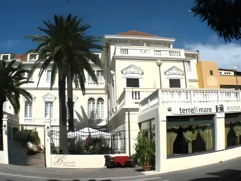 Villa Imperiale Hotel - Image 1