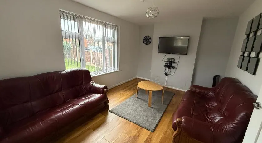 Cosy home near NEC, BHX Bullring & Solihull - Image 1