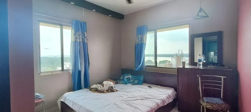 airy two bedroom apartment - Image 1