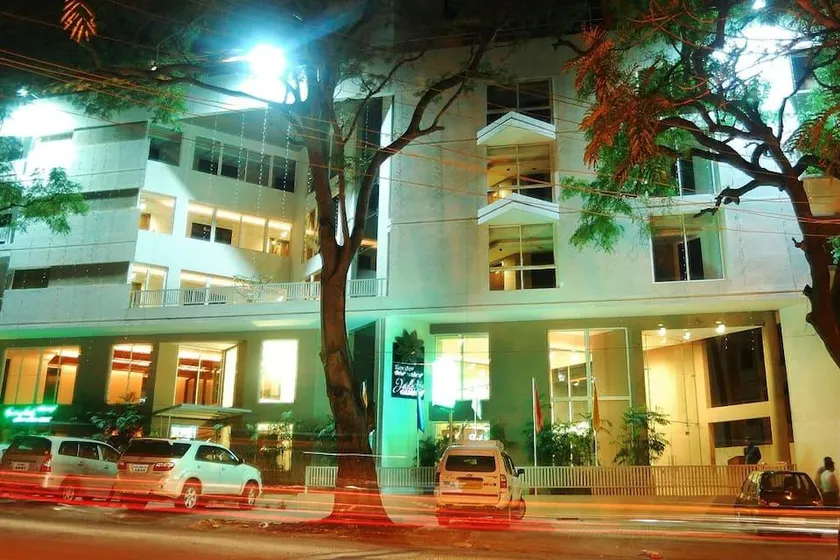 Hotel Jade Garden - Image 1