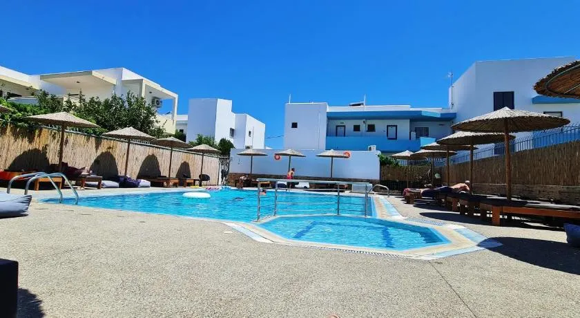 JP Pool & Apartments - Image 1