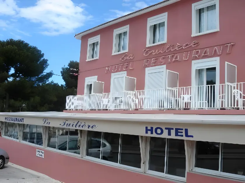 Hôtel Restaurant La Tuiliere Carry-le-Rouet - Image 1
