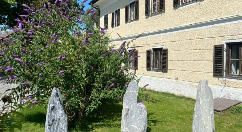 Schlosstaverne Sighartstein Familienzimmer - Image 1