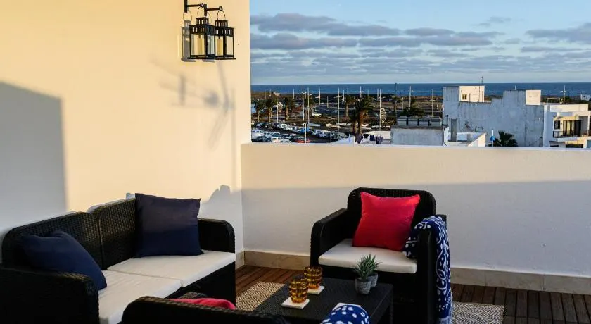 Lantia Rooftop House - Image 1