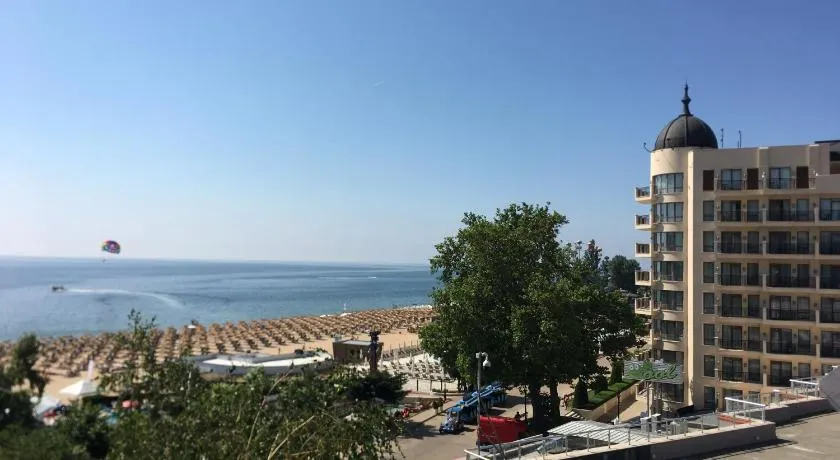 Sunny apartment Lavanda Golden Sands 1st line - Image 1