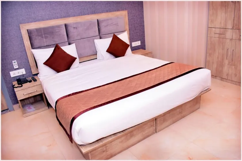 Hotel Solitaire - Image 1